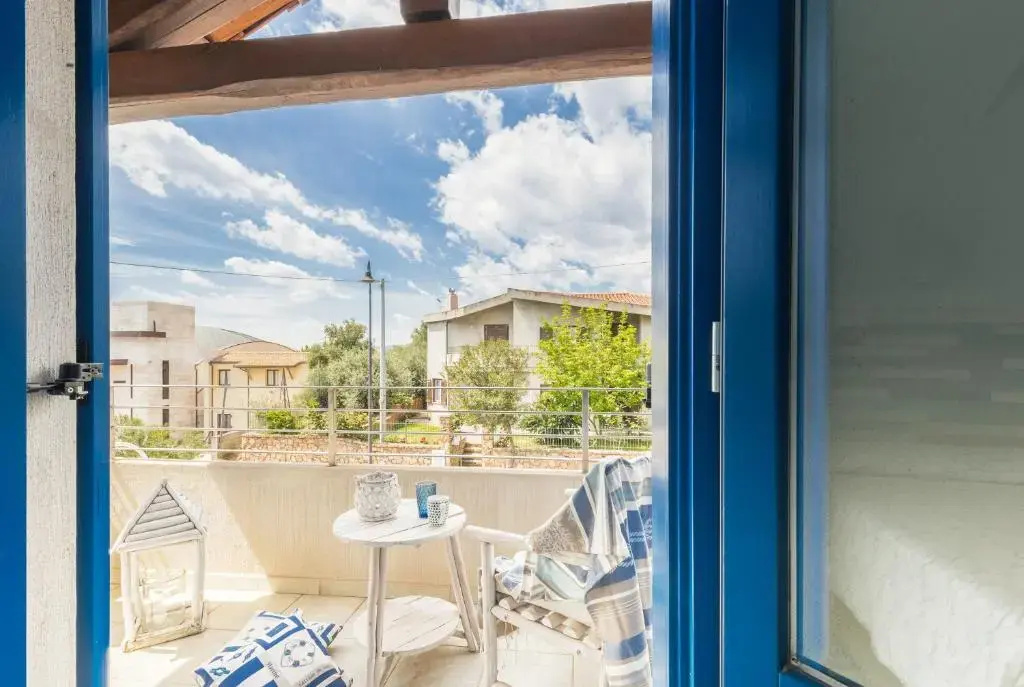 Standard Double room with balcony (full double bed)