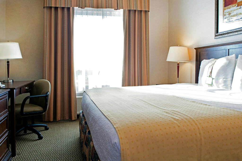 Holiday Inn Hotel & Suites West Edmonton by IHG - Général