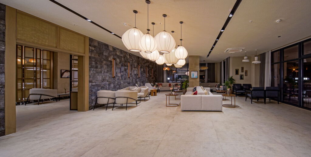 Lobby & Reception