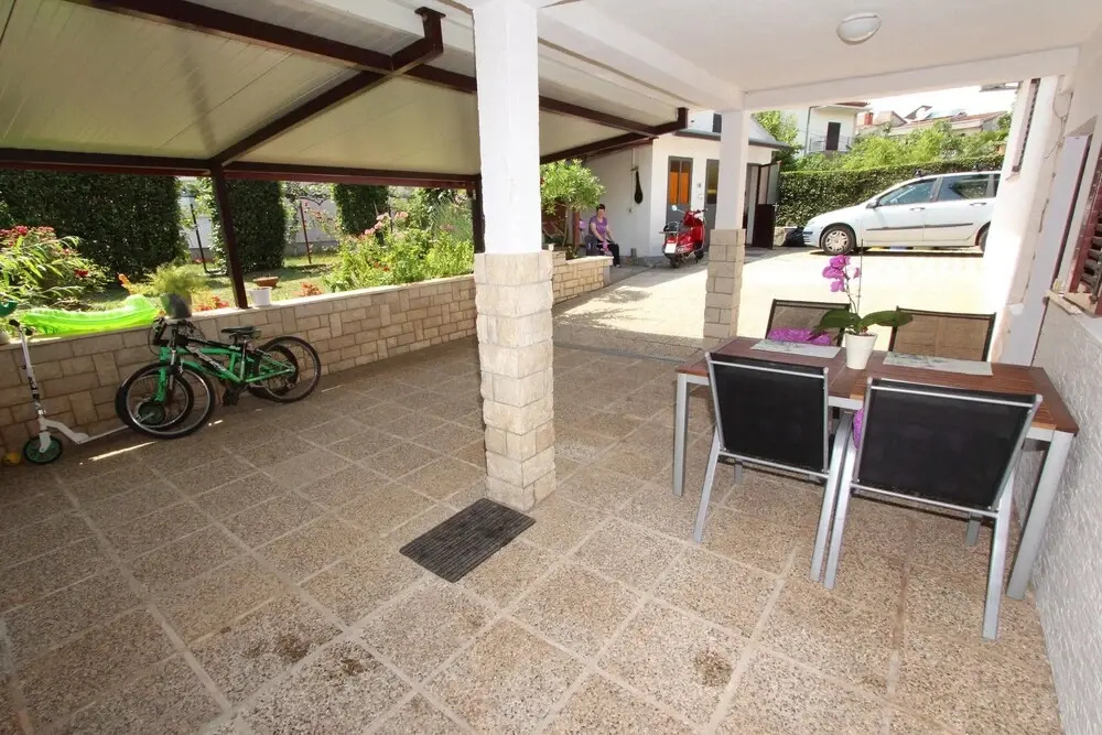 Apartments and Room Silvana
