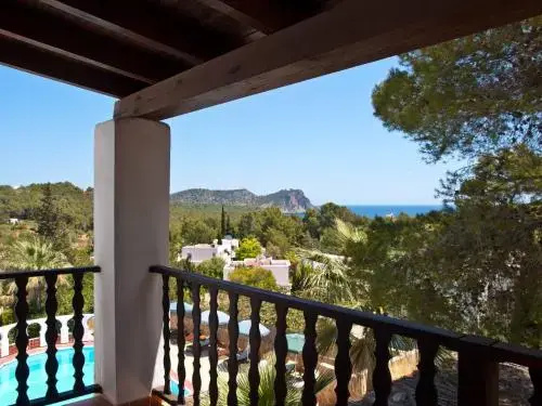 Balcony & Terrace