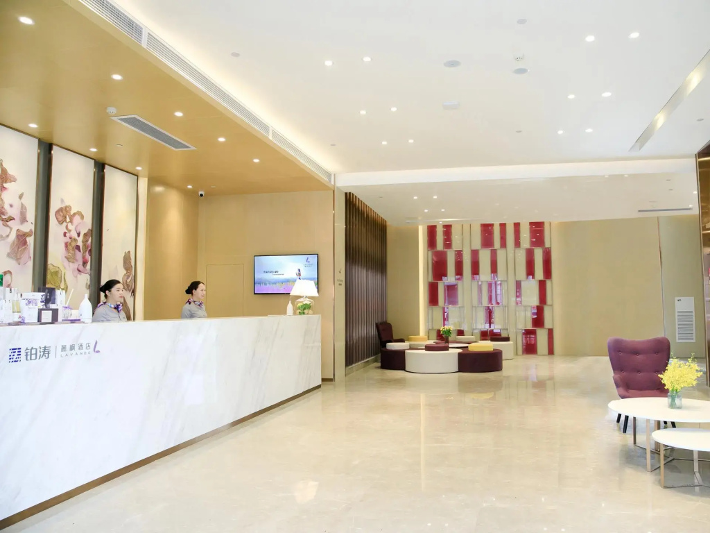 Lobby & Reception