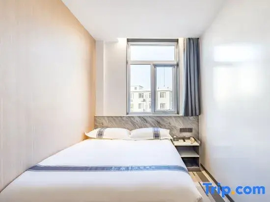 Standard Double room with view (full double bed)