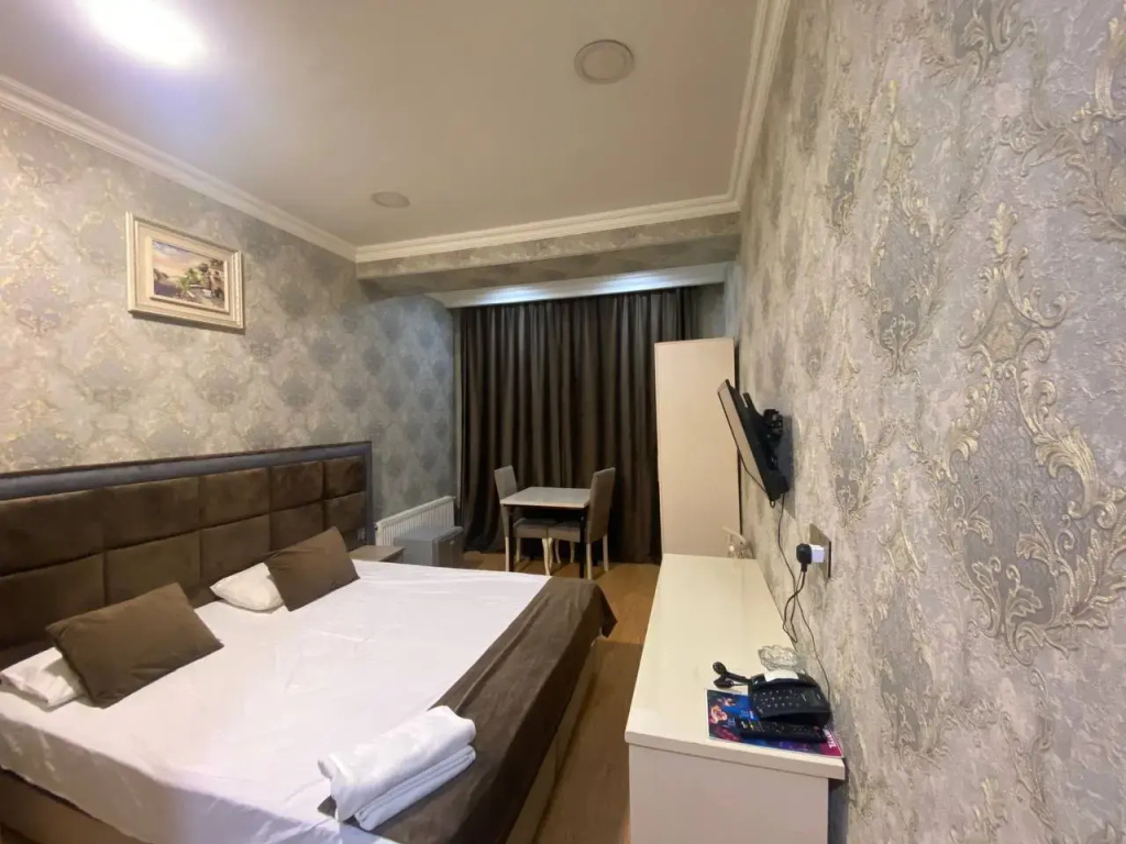 Eleon Hotel - фото 2