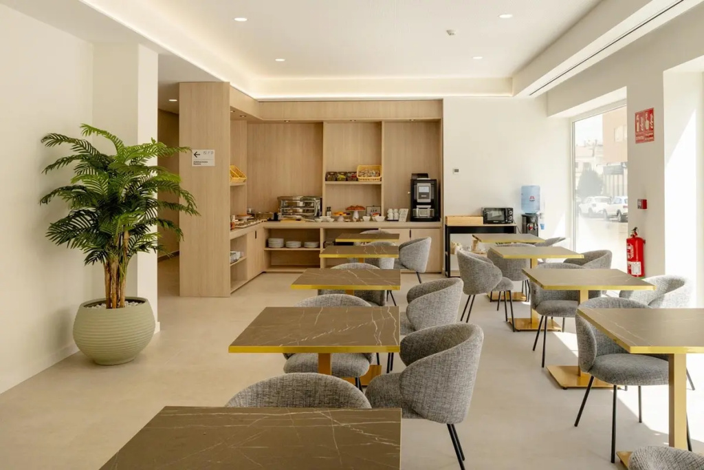 Hotel photo 12
