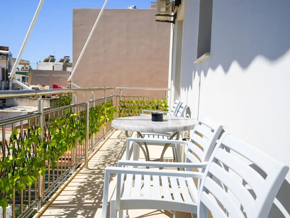 Apartment Sleeps 4 With Balcony