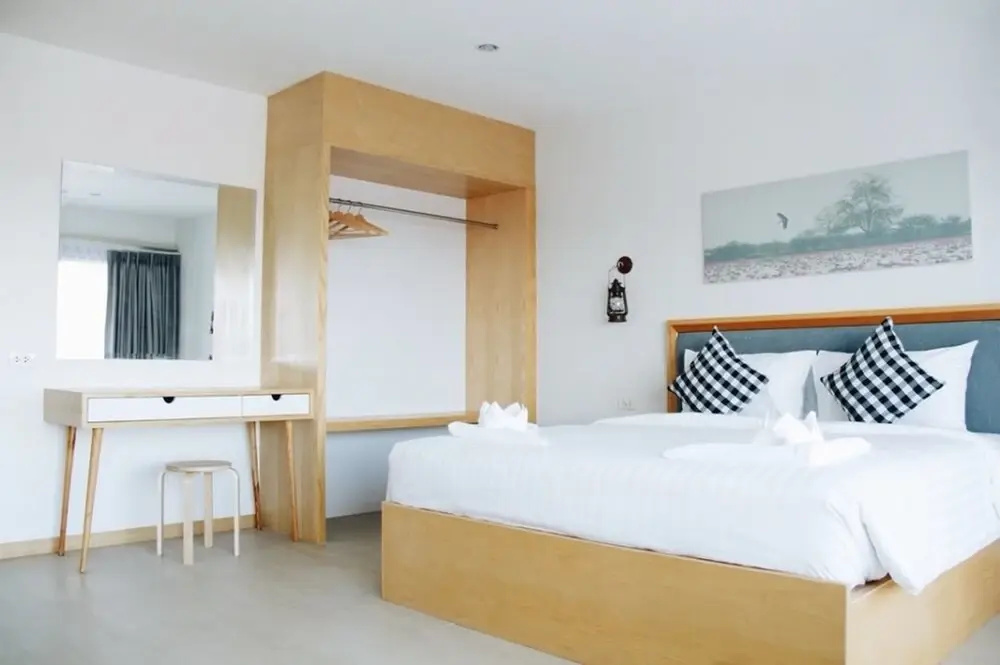 Superior Double room with balcony (full double bed)