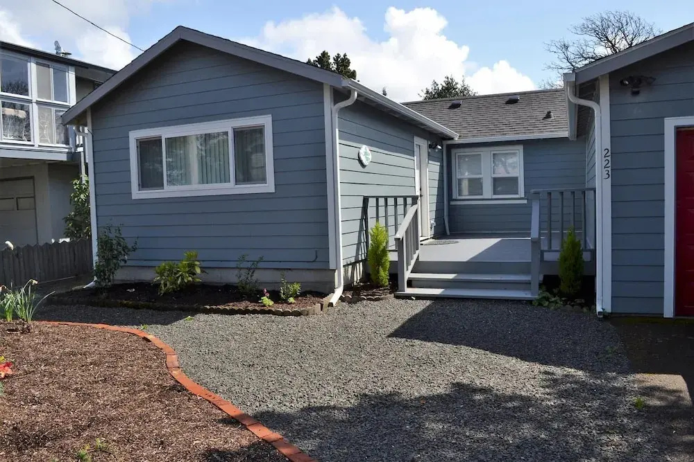 223 13th Ave