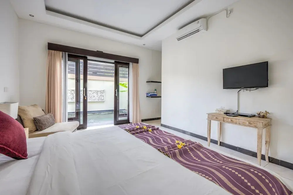 2 Bedrooms Luxury Villa with pool view