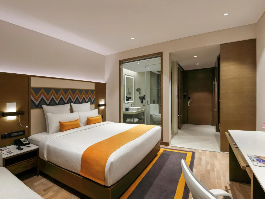 Novotel Guwahati GS Road Hotel — фото 4