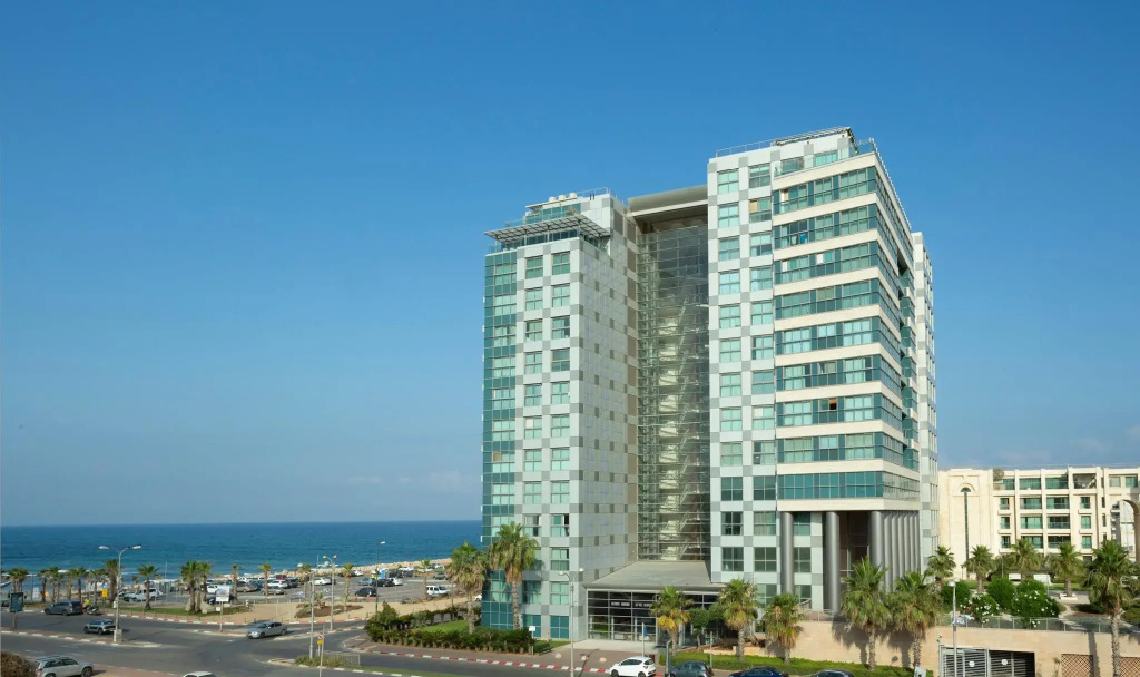 Aparthotel Okeanos On The Beach