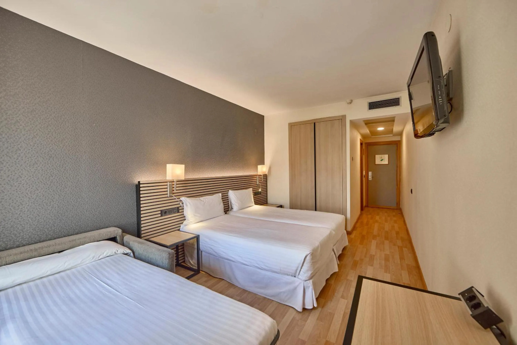 Hotel Civis Jaime I — 3