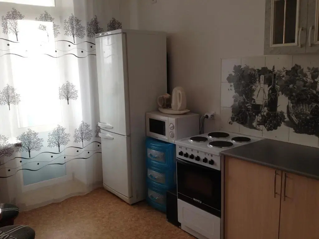 снять квартиру в салехарде на длительный срок. квартиры на длительный срок салехард. канева 13 дом салехард сдается. салехард комсомольская 9. квартиры на длительный срок салехард.