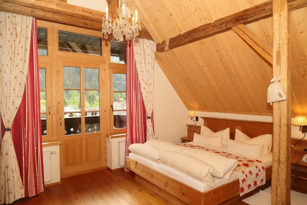 Premium Double room (full double bed)