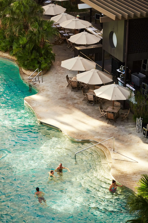 Beach & Waterfront