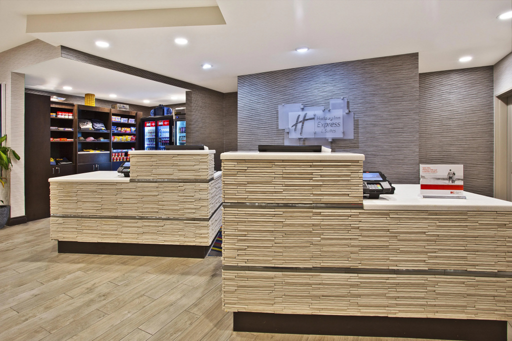 Lobby & Reception