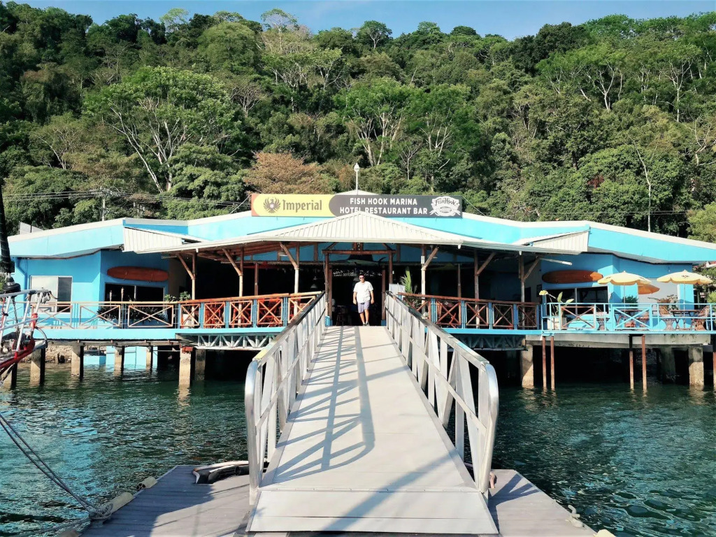 Fish Hook Marina & Lodge - фото 15