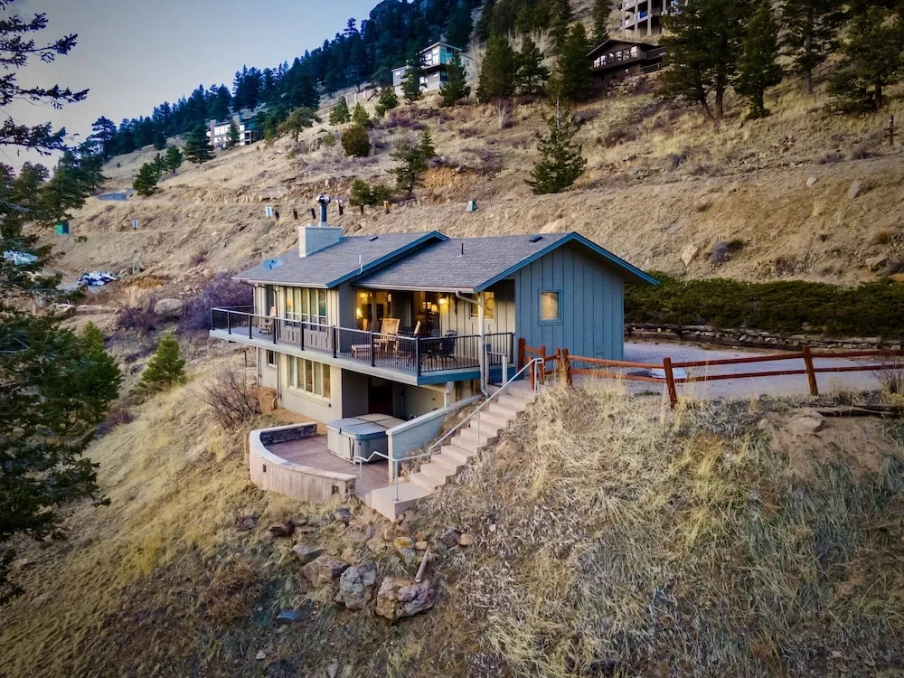 Stevenson Family Vacation At Windcliff 3 Bedroom Home by RedAwning
