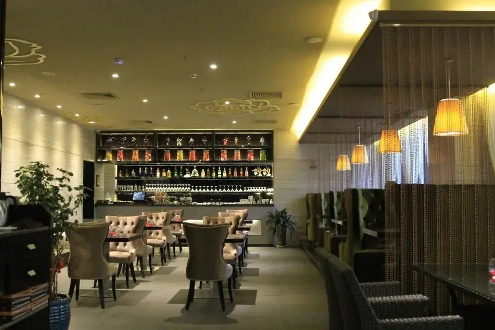 Food & Beverage