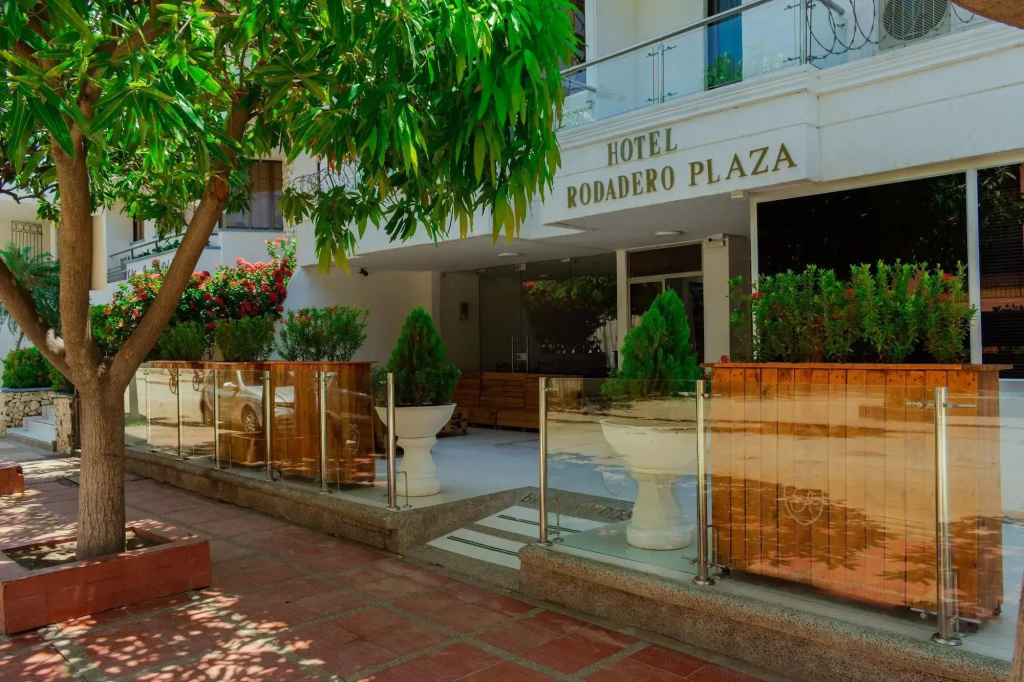 Mashoteles Rodadero Plaza