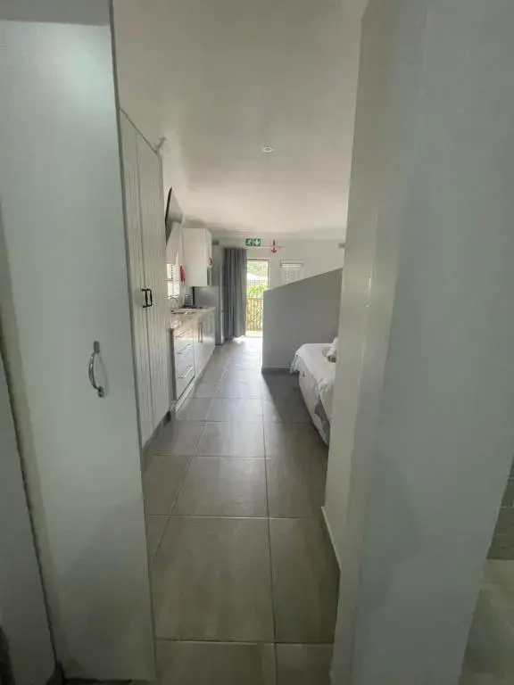 Guest house on Gillian Unit 6
