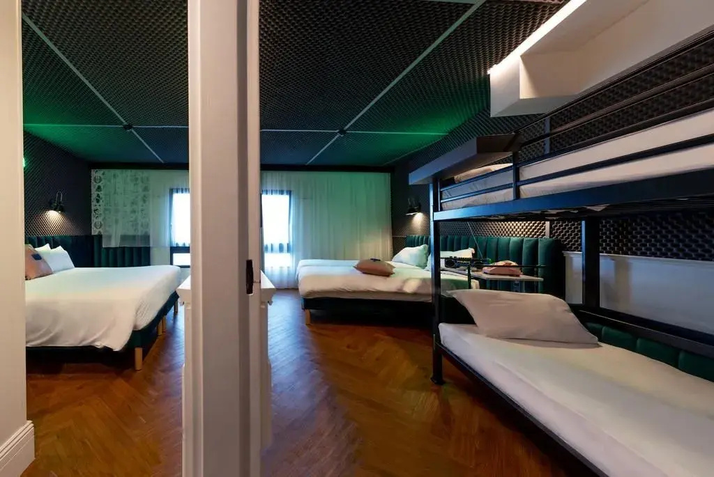 Le ReMIX Hotel 33