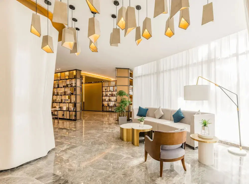Lobby & Reception