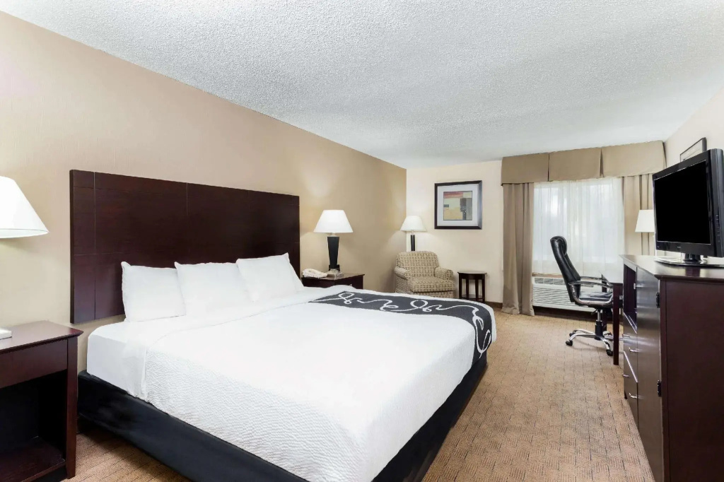 AmericInn by Wyndham Frankfort IN - Chambres