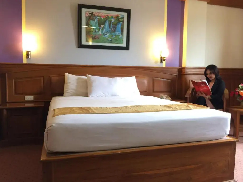 Deluxe Double room (full double bed)