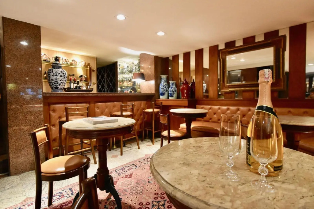 Hotel photo 15