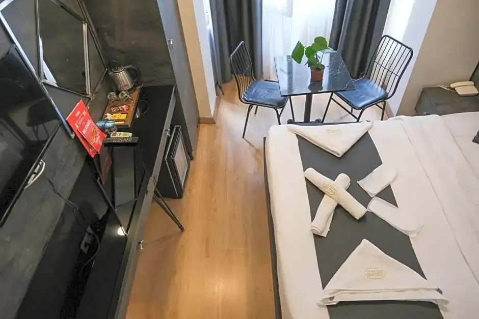 La Pazza Suites Hotel - Chambres