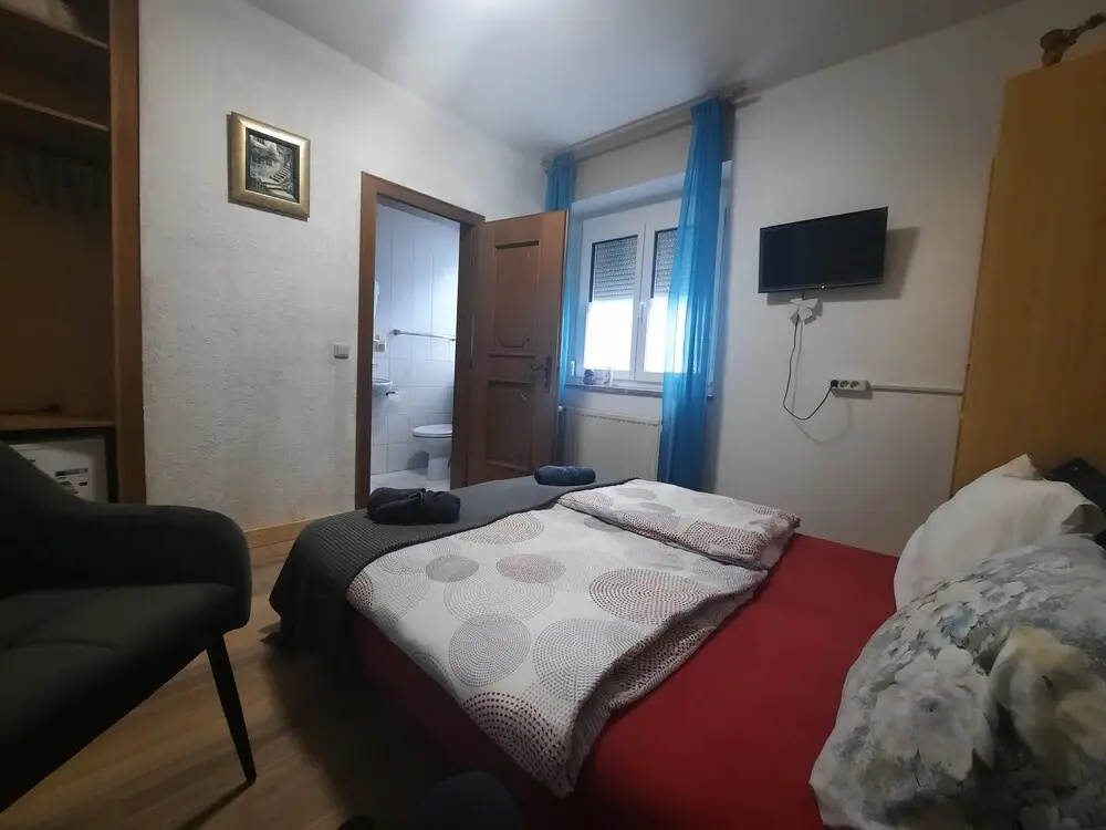 Double Apartment with mountain view (full double bed)