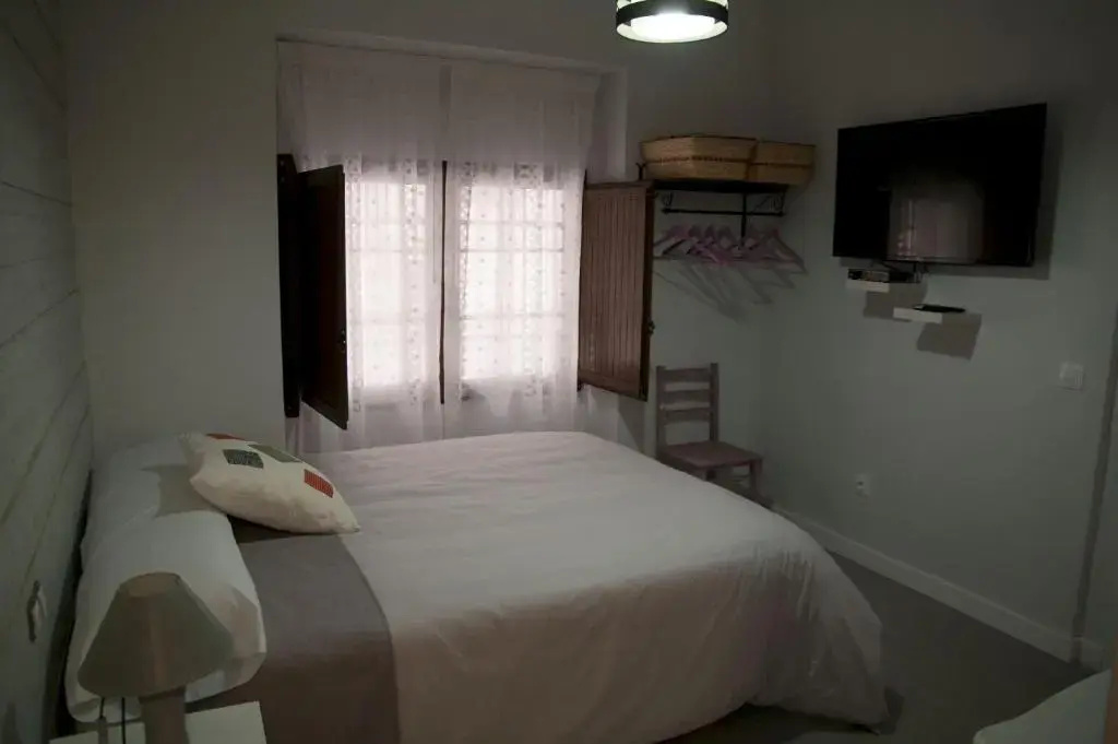 Double Studio (full double bed)