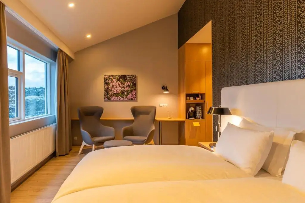 Deluxe Double room (full double bed)