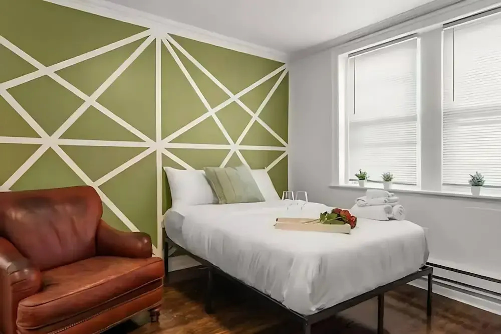 2 Bedrooms Apartment