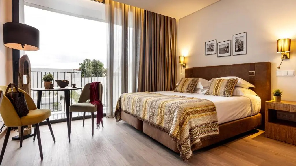 Superior Double room with balcony and with pool view (full double bed)