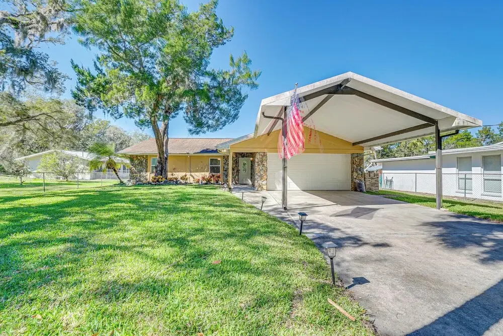 Riverfront Home With Private Dock, Fire Pit!
