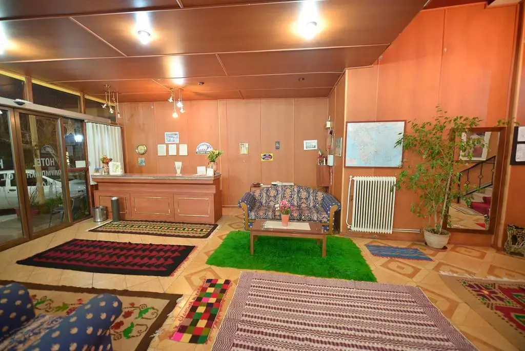 Lobby & Reception
