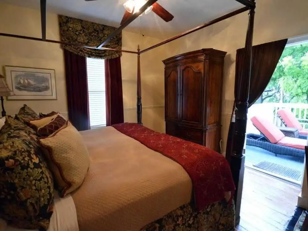Suite with balcony