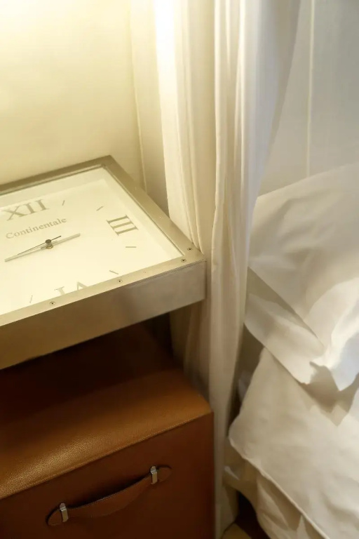 Continentale Double room (full double bed)