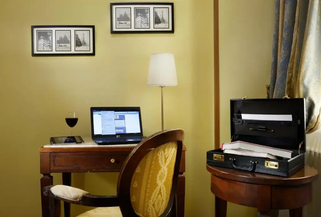 Hotel Tuscolana - Chambres