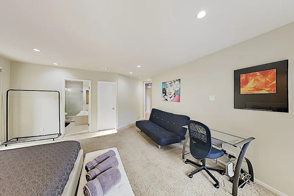 New Listing! Modern Canyon W/ Lush Patio 2 Bedroom Home - Général