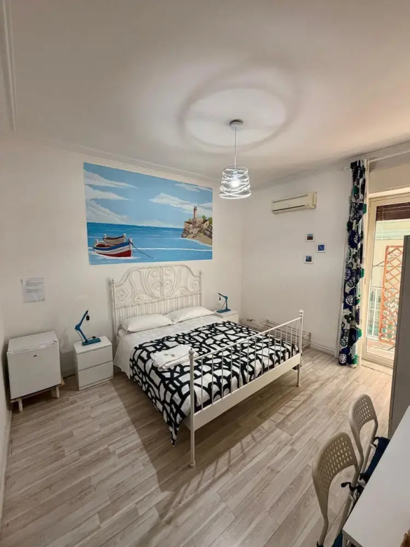 Deluxe Double room with balcony (full double bed)