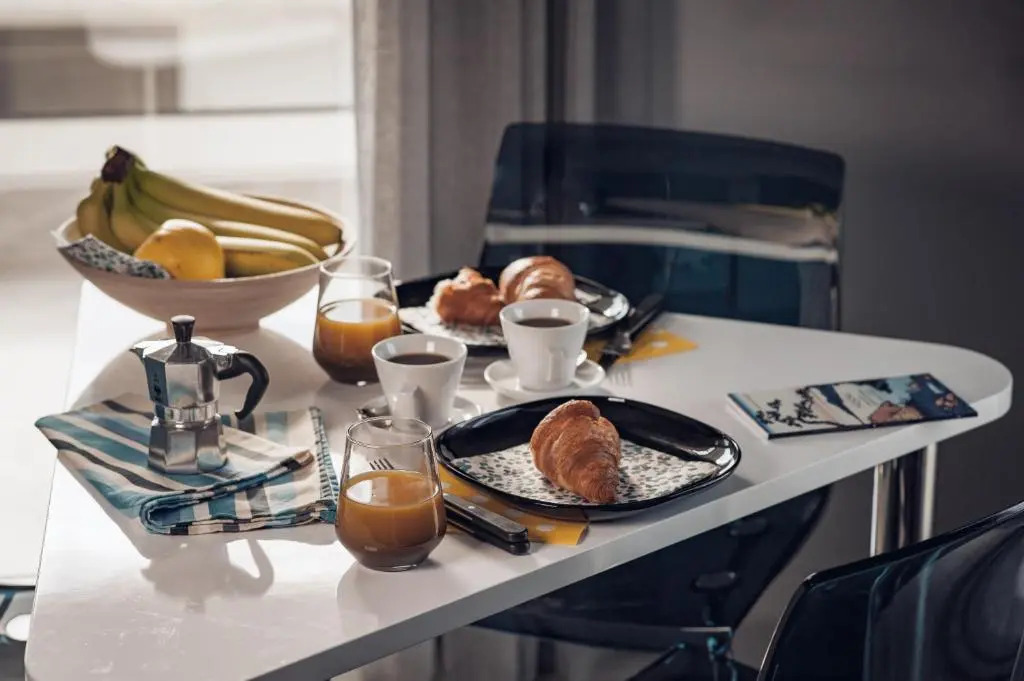 Different Apartments - фото 13