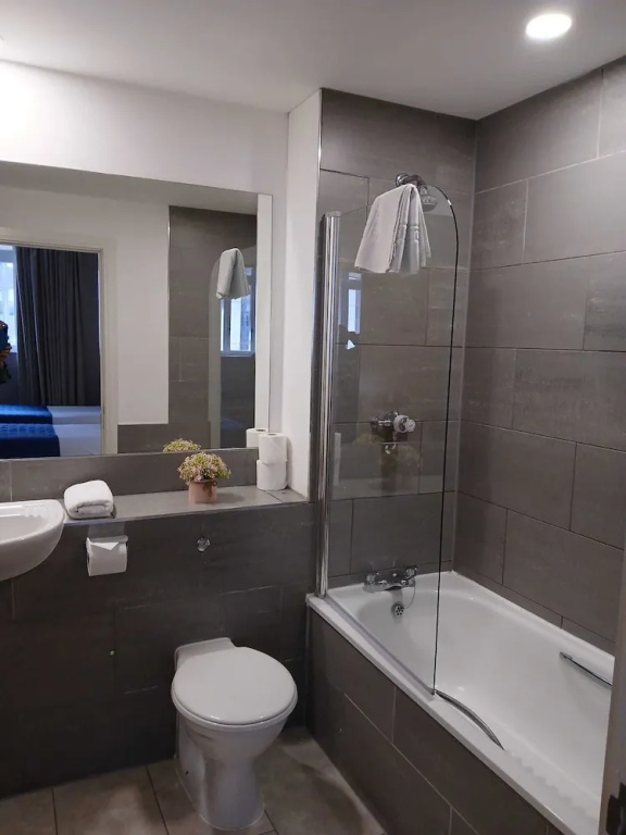 Royal Hotel Cardiff by Belvilla - Chambres