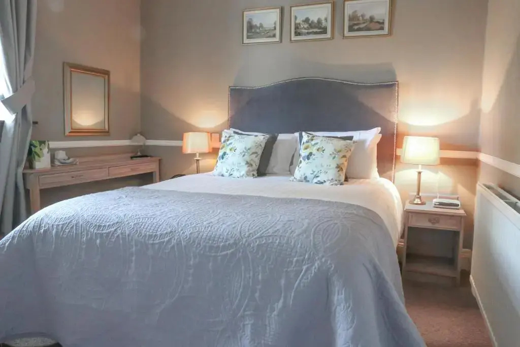 Llechwen Hall Hotel - Chambres