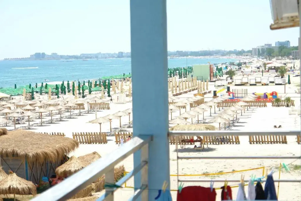 Apartment with balcony and with sea view
