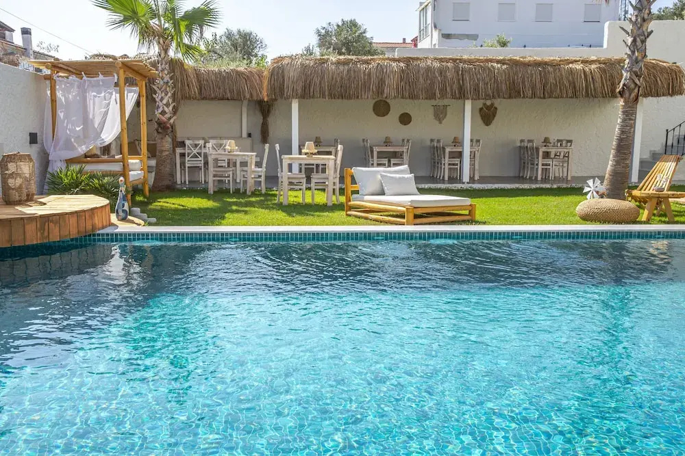 Beach & Waterfront