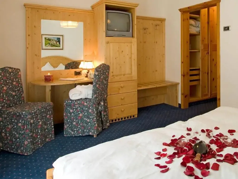 Standard Double room with balcony (full double bed)