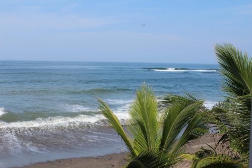 Sunset Waves House — 5